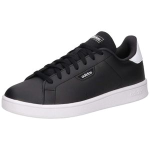 adidas Advantage Base Sneaker in schwarz